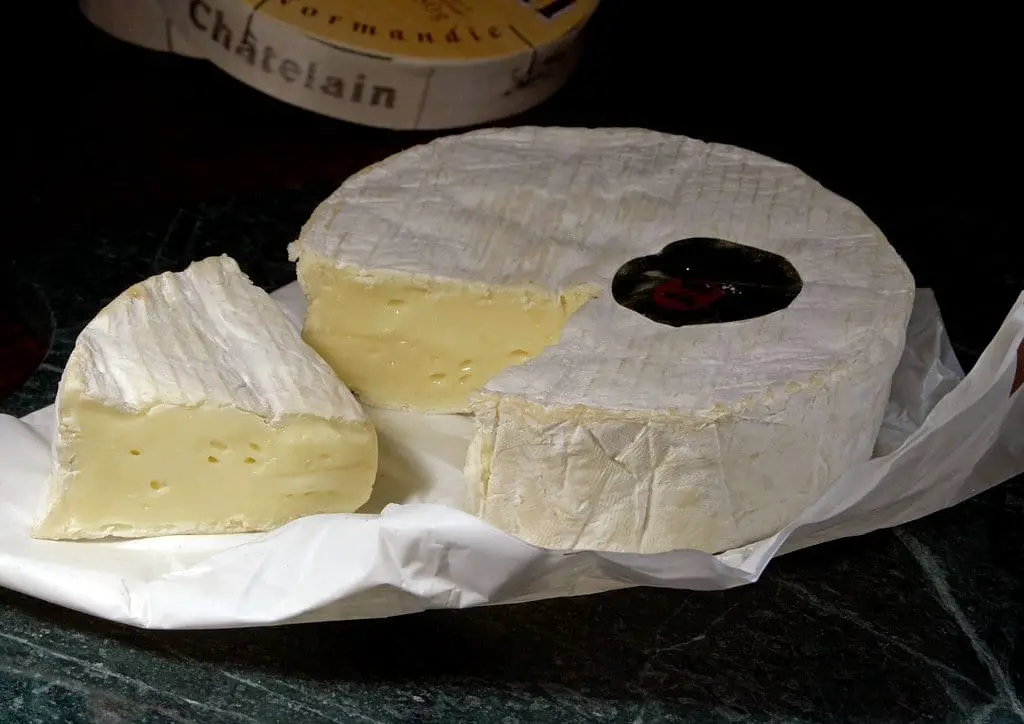 Le camembert, un fromage à pâte molle à éviter pendant la grossesse