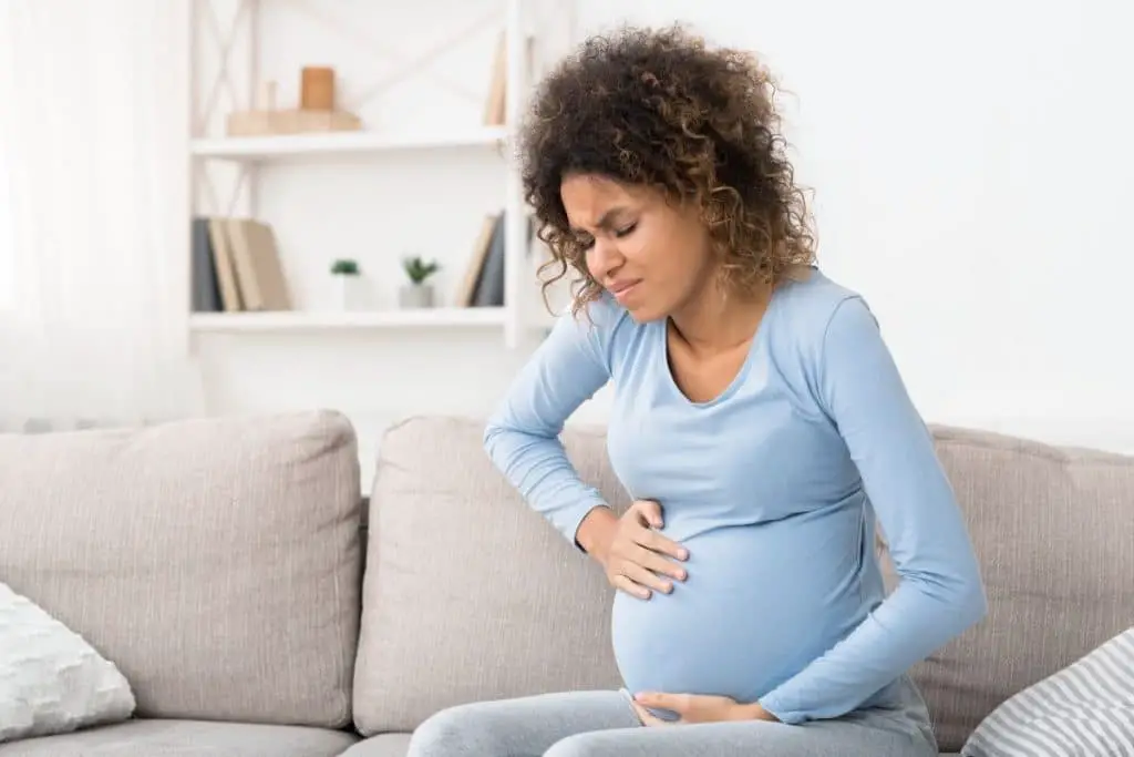 contractions au neuvième mois de grossesse