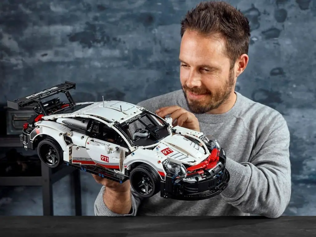 La Porsche 911 RSR, la meilleure voiture Lego